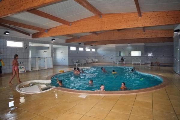 Anne Marie Vous Accueilles Dans Son Logement Familiale Pour 6 Personnes 3 Chambres Confortable Proche D Europa Park A Boofzheim Dans Camping 3 Etoiles Kültér fotó