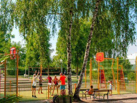 Anne Marie Vous Accueilles Dans Son Logement Familiale Pour 6 Personnes 3 Chambres Confortable Proche D Europa Park A Boofzheim Dans Camping 3 Etoiles Kültér fotó