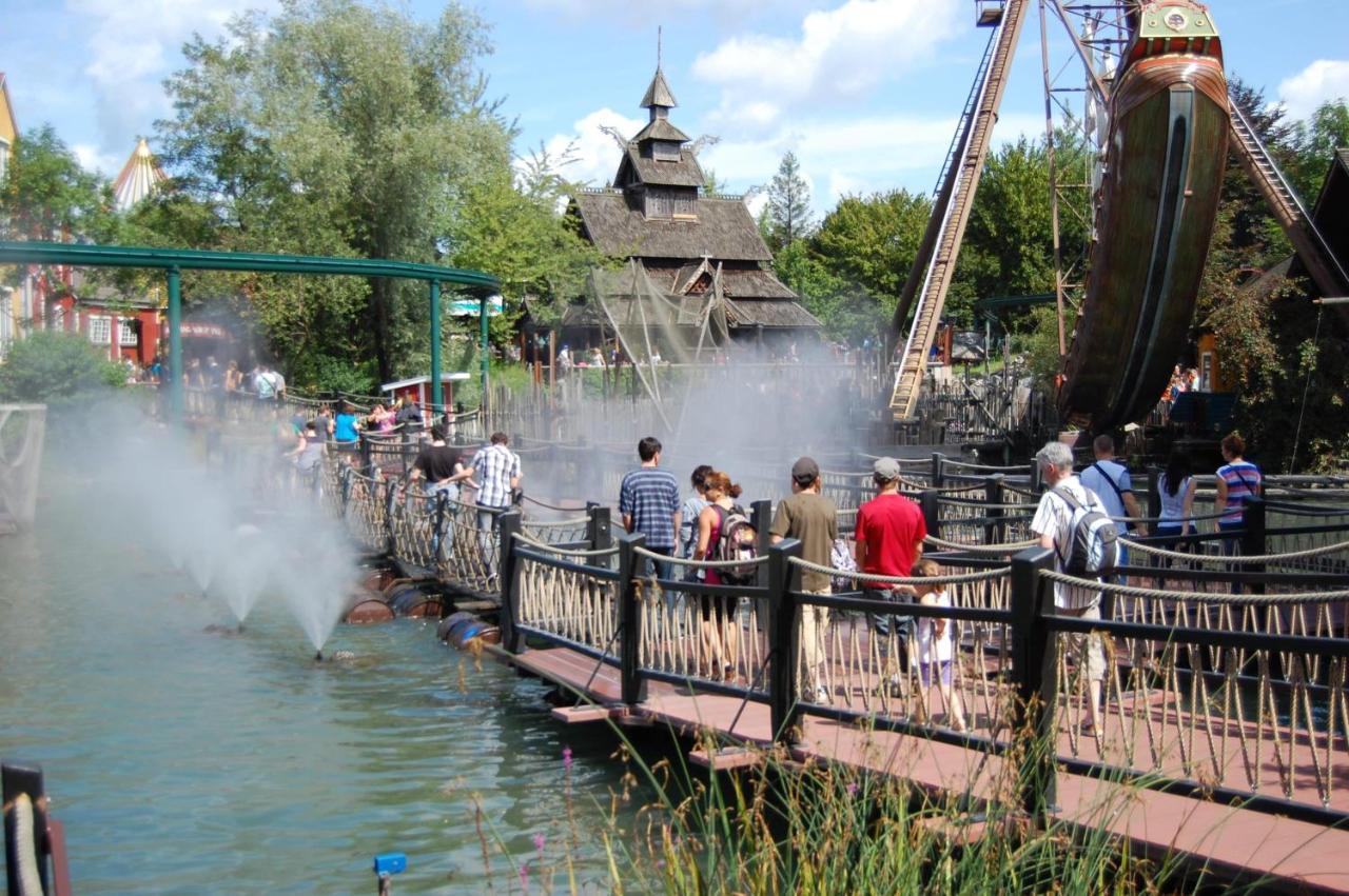 Anne Marie Vous Accueilles Dans Son Logement Familiale Pour 6 Personnes 3 Chambres Confortable Proche D Europa Park A Boofzheim Dans Camping 3 Etoiles Kültér fotó