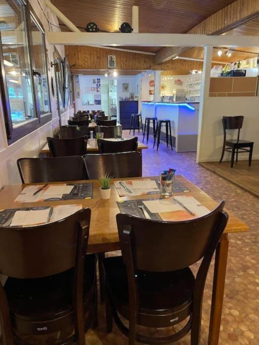 Anne Marie Vous Accueilles Dans Son Logement Familiale Pour 6 Personnes 3 Chambres Confortable Proche D Europa Park A Boofzheim Dans Camping 3 Etoiles Kültér fotó